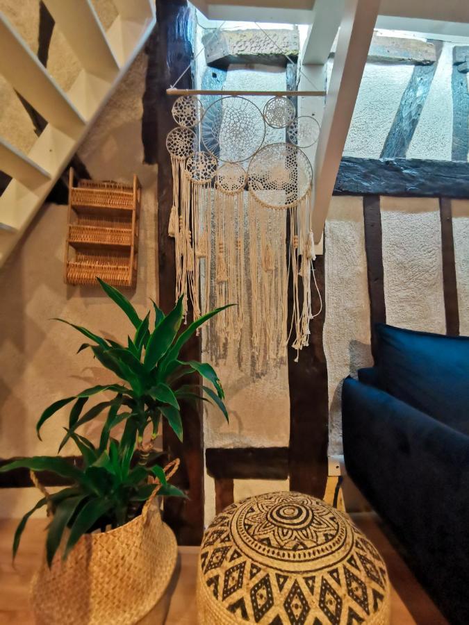 Апартаменты Loft Atypique Au Calme Avec Cour Privative Бурж Экстерьер фото