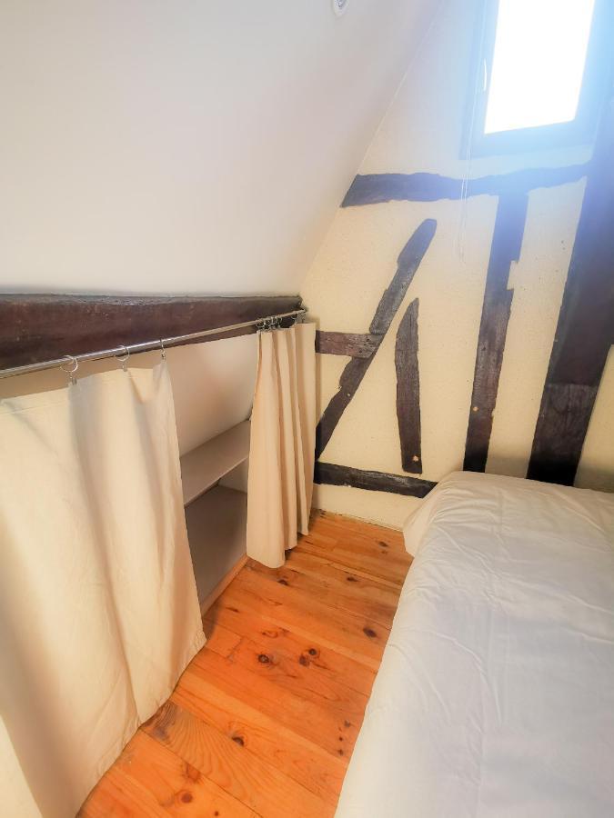 Апартаменты Loft Atypique Au Calme Avec Cour Privative Бурж Экстерьер фото