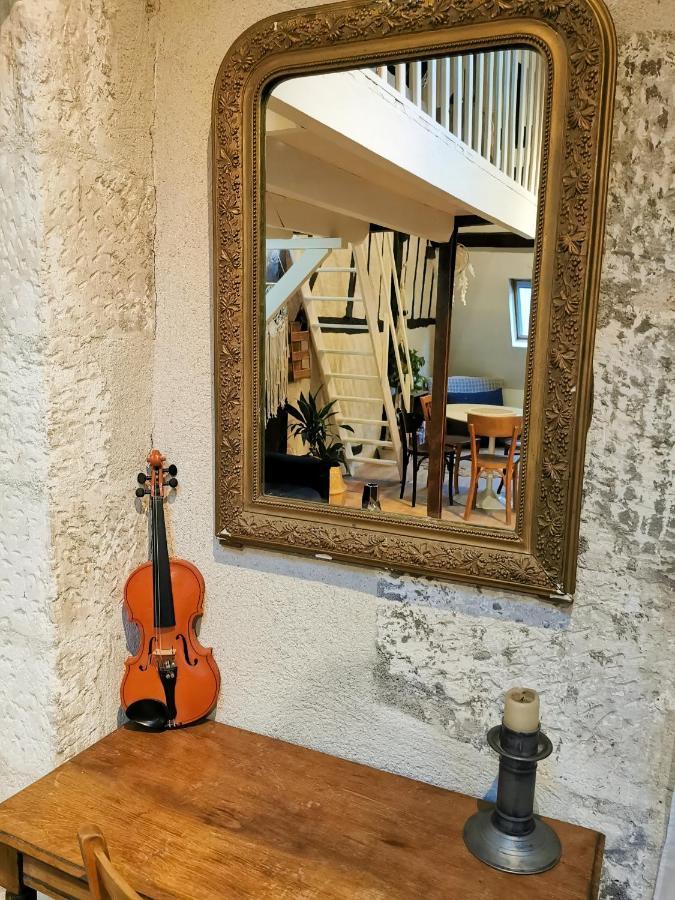 Апартаменты Loft Atypique Au Calme Avec Cour Privative Бурж Экстерьер фото